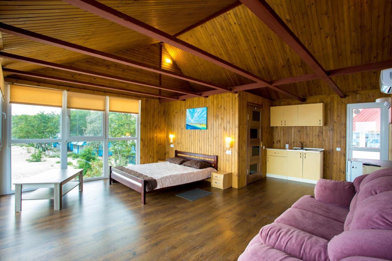 Б/О Pina Colada Hotel Ochakiv Ngoại thất bức ảnh