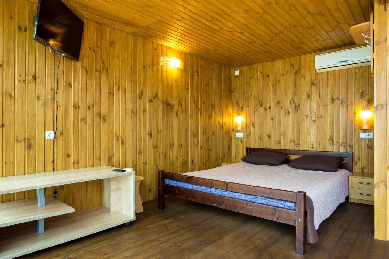 Б/О Pina Colada Hotel Ochakiv Ngoại thất bức ảnh
