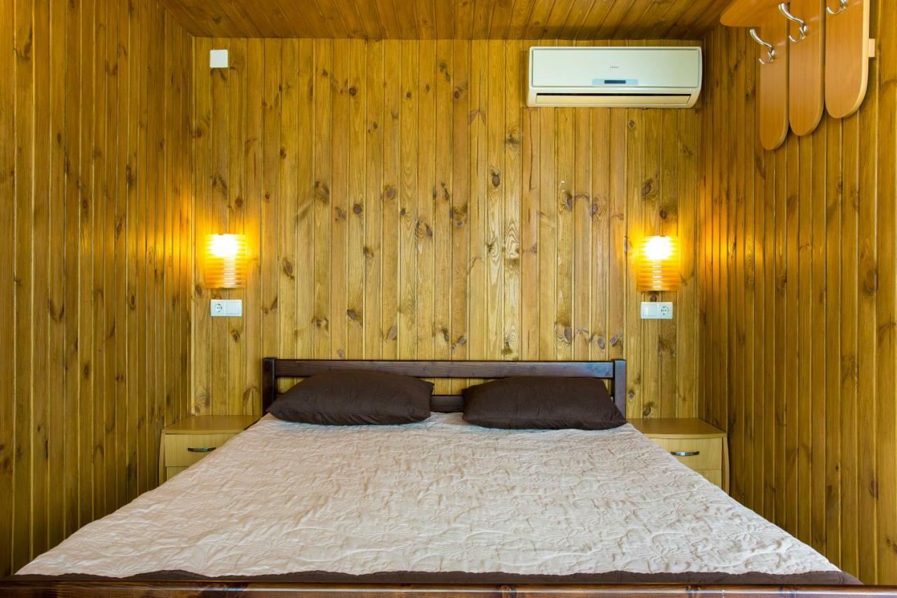 Б/О Pina Colada Hotel Ochakiv Ngoại thất bức ảnh